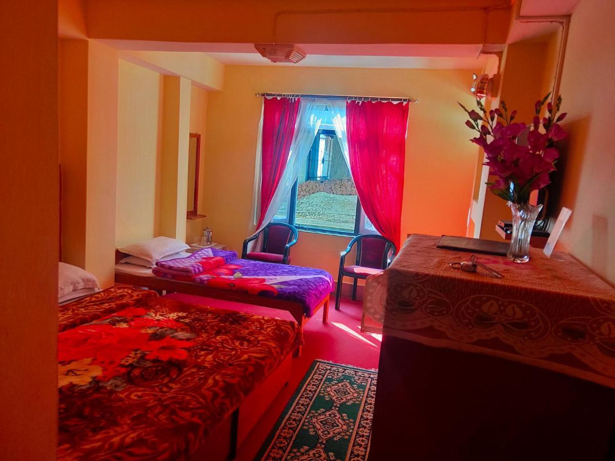 Hotel Nathula Гангток Екстериор снимка